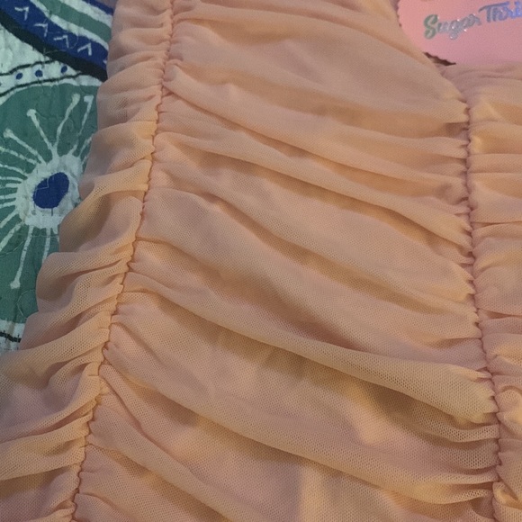 Sugar thrillz bubblegum pink ruched mini dress size Xs so very Barbie - Picture 3 of 3